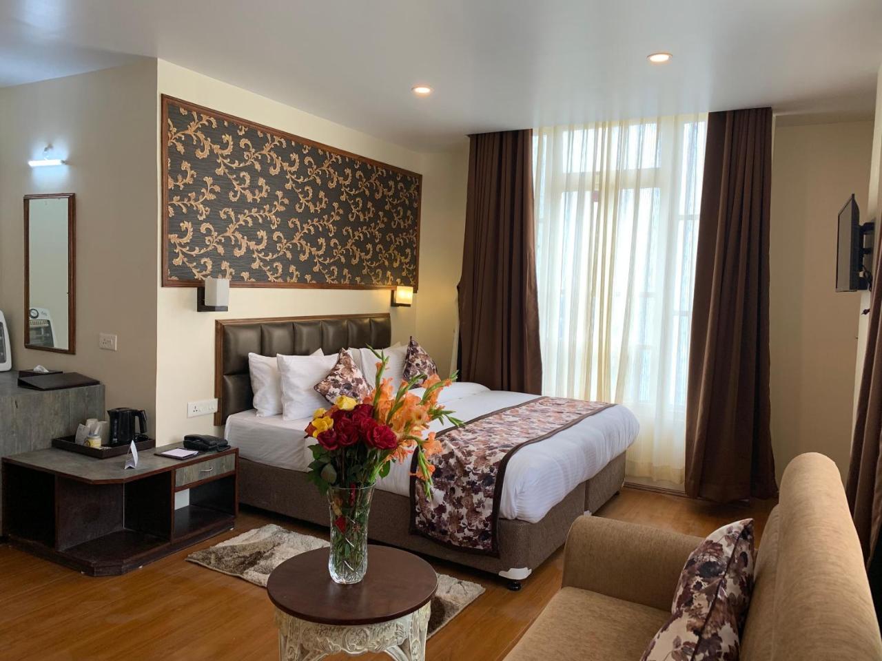 The Aryan Regency Hotell Pelling Eksteriør bilde
