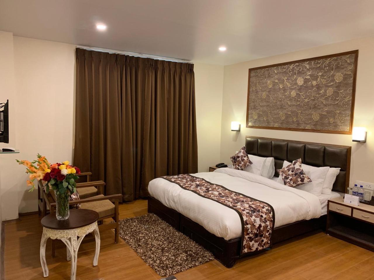 The Aryan Regency Hotell Pelling Eksteriør bilde